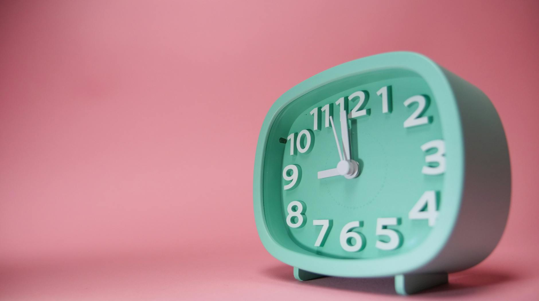 close up of an alarm clock